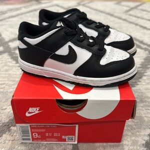 Nike dunk low panda size 9C